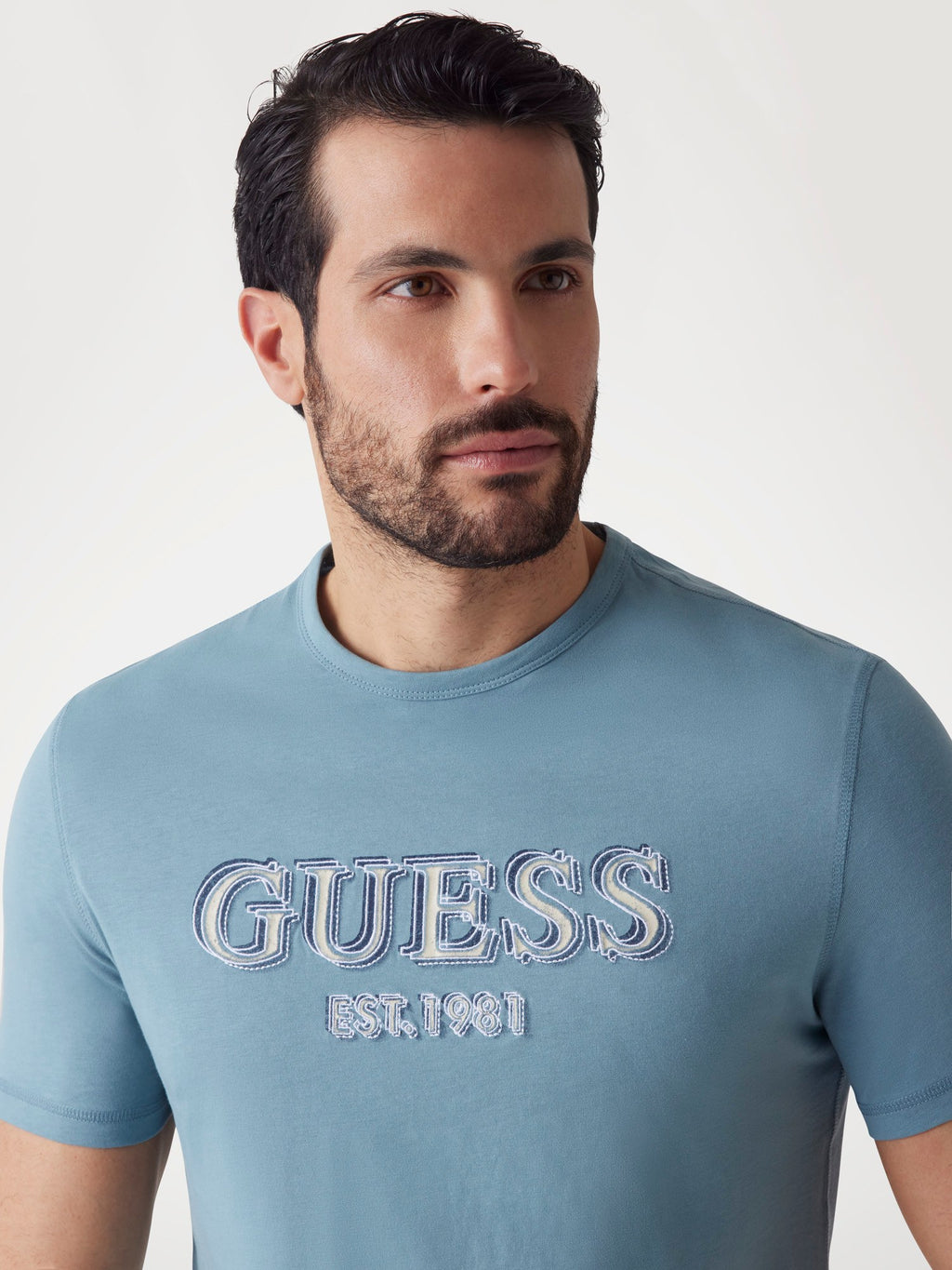 Front logo T-shirt