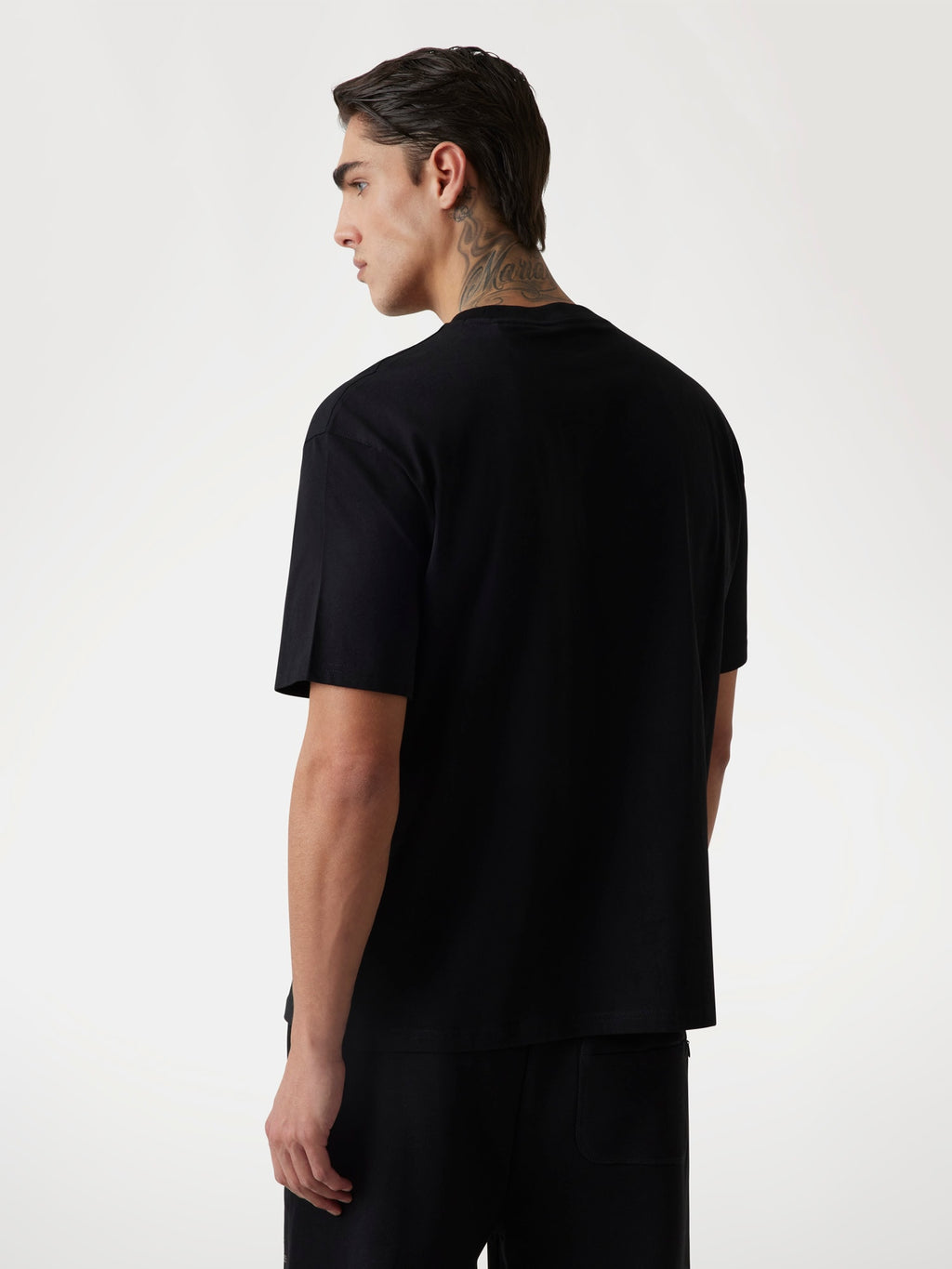 Front logo t-shirt