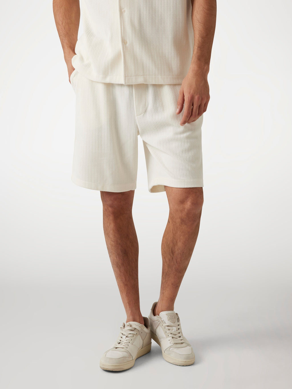 Textured knit regular-fit shorts