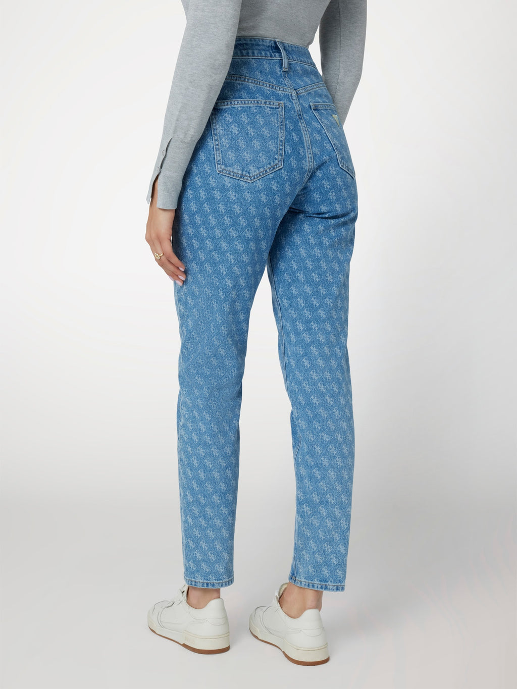 4g logo mom denim pant