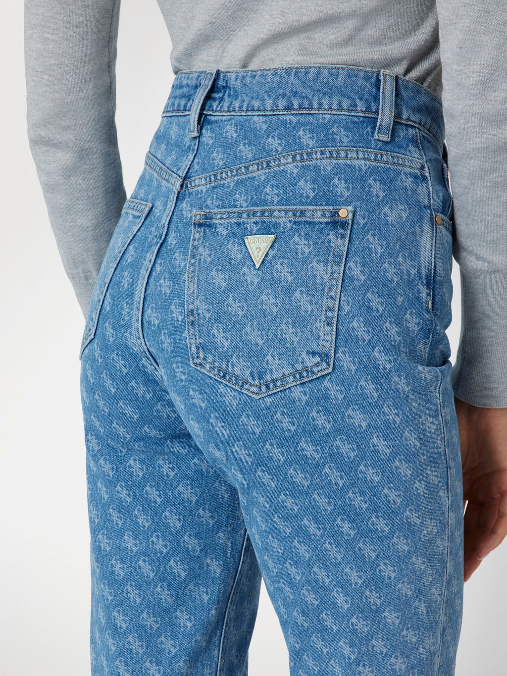 4g logo mom denim pant