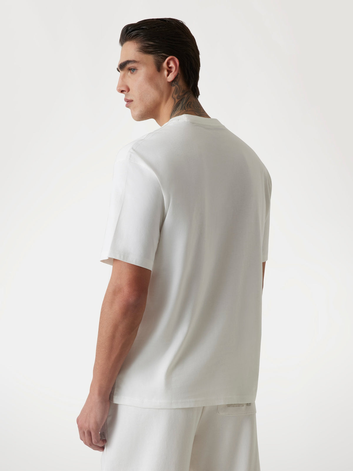 Front logo t-shirt