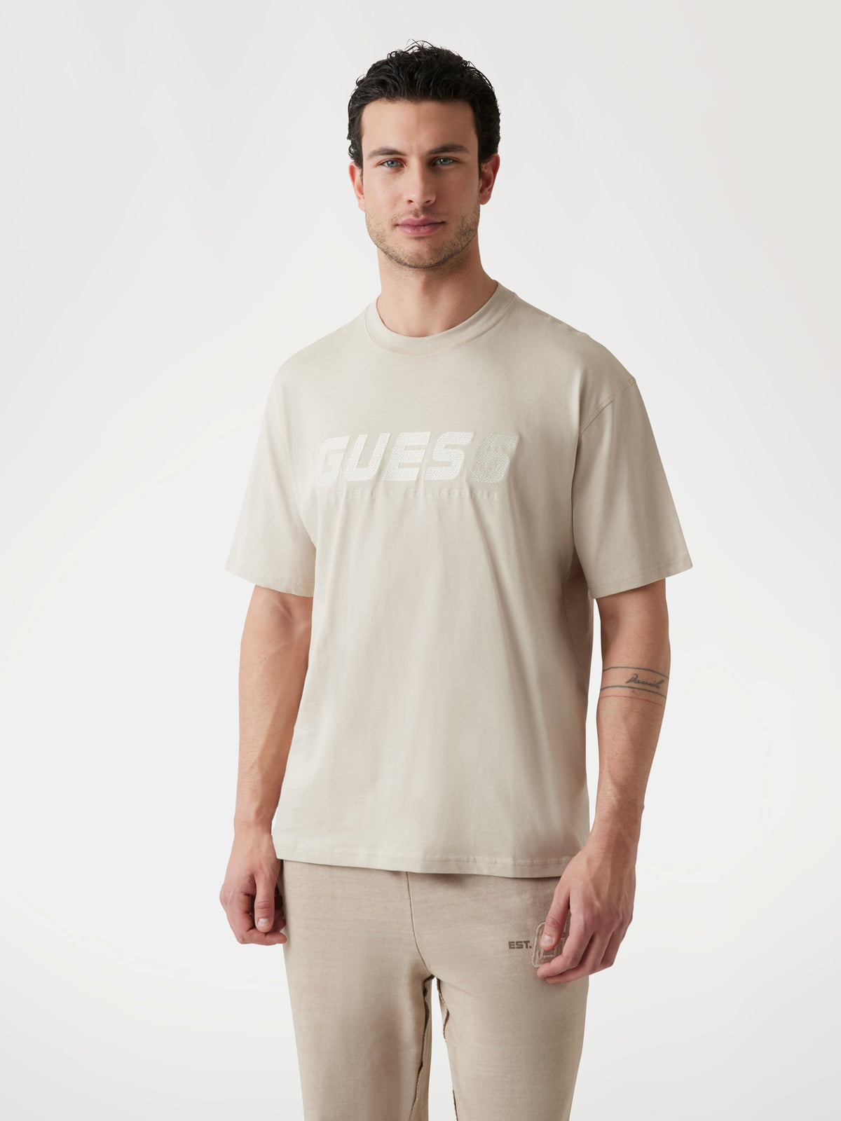 Front logo t-shirt