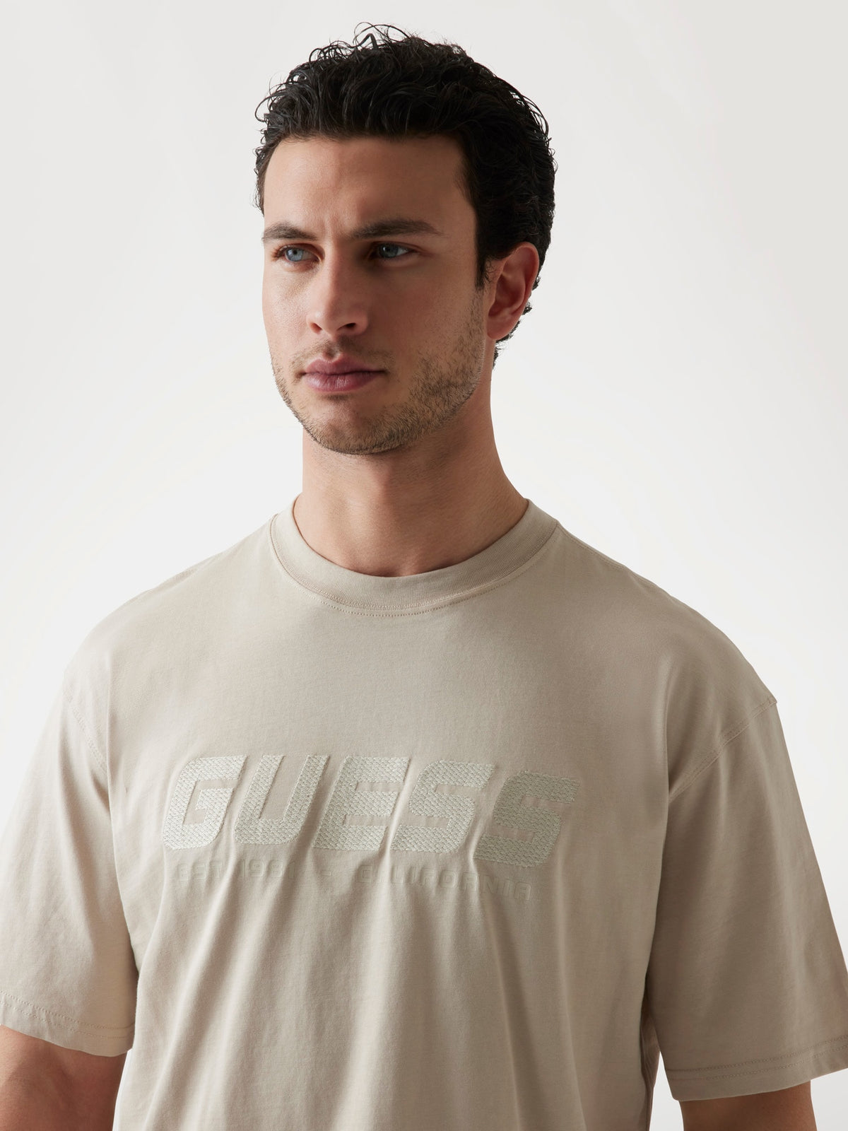 Front logo t-shirt